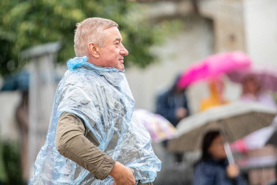 Pažaislio Liepų alėjos vakaras su „Biplan“ ir Karina Krysko
