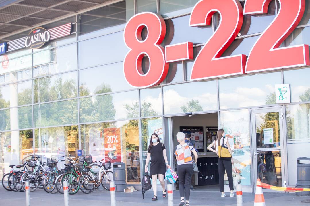 Pirkėjai apgulė Aleksote uždaromą „Maximą“