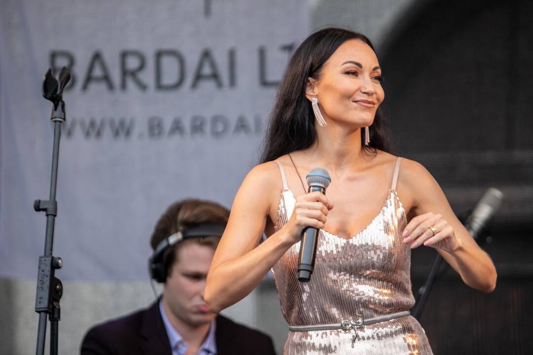 Pažaislio Liepų alėjos vakaras su „Biplan“ ir Karina Krysko