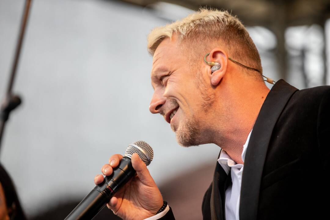 Pažaislio Liepų alėjos vakaras su „Biplan“ ir Karina Krysko