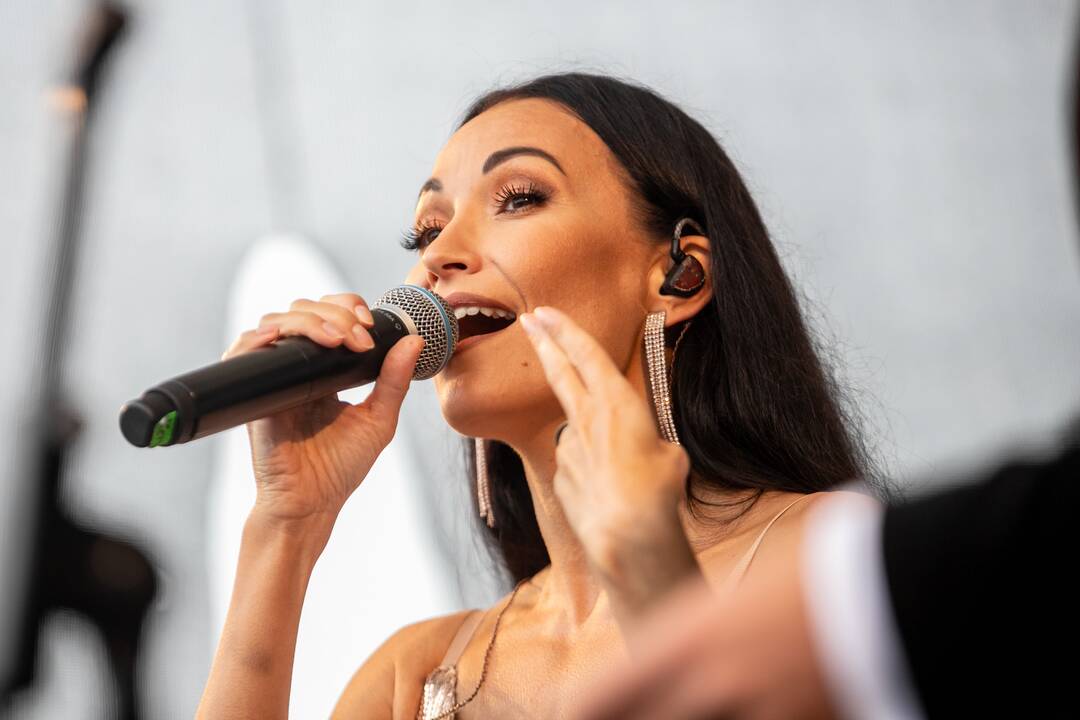 Pažaislio Liepų alėjos vakaras su „Biplan“ ir Karina Krysko