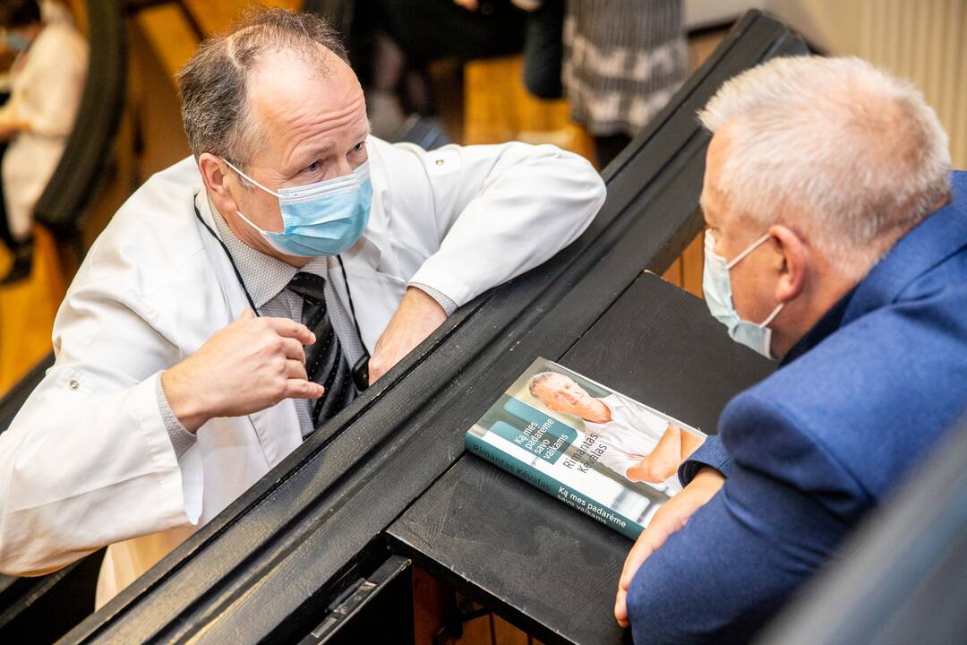 Prof. Rimanto Kėvalo knygos „Ką mes padarėme savo vaikams“ pristatymas