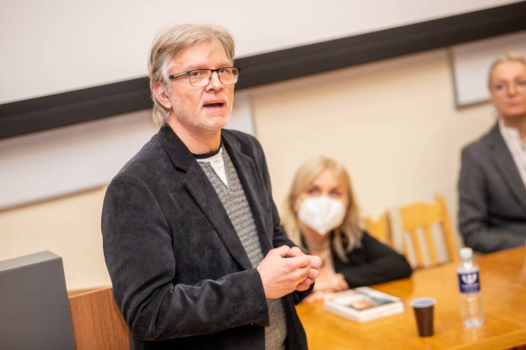 Prof. Rimanto Kėvalo knygos „Ką mes padarėme savo vaikams“ pristatymas