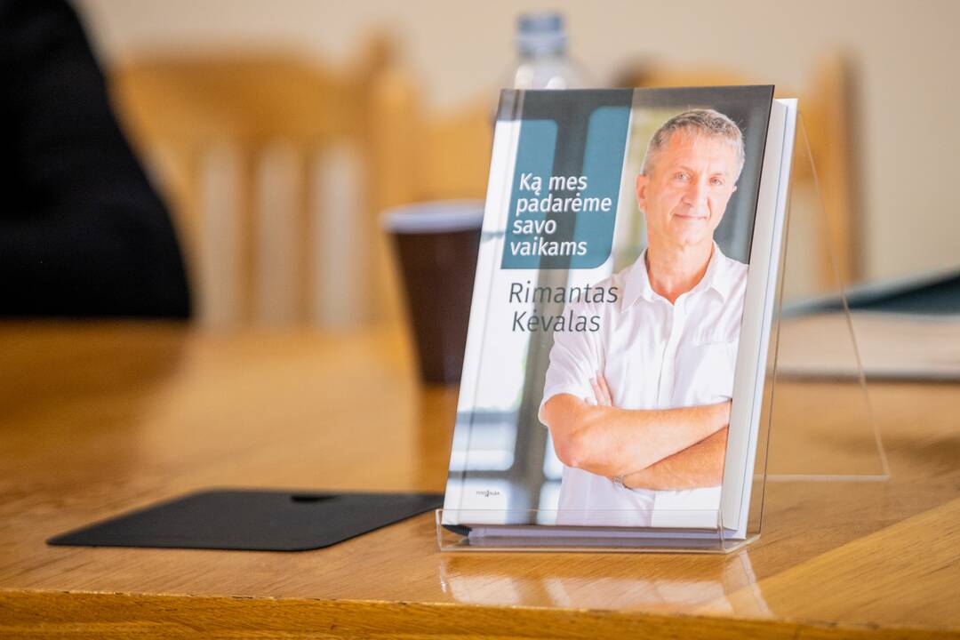Prof. Rimanto Kėvalo knygos „Ką mes padarėme savo vaikams“ pristatymas