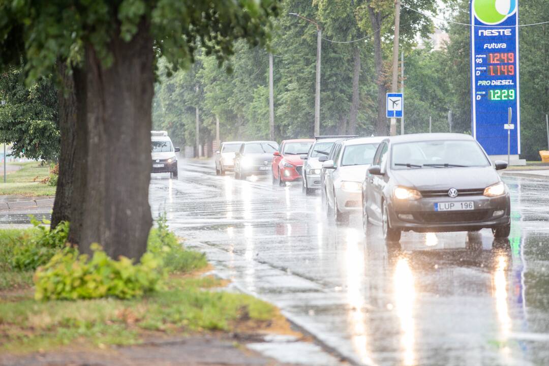 Po gausaus kritulių kiekio sostinėje lietus neaplenkė ir Kauno