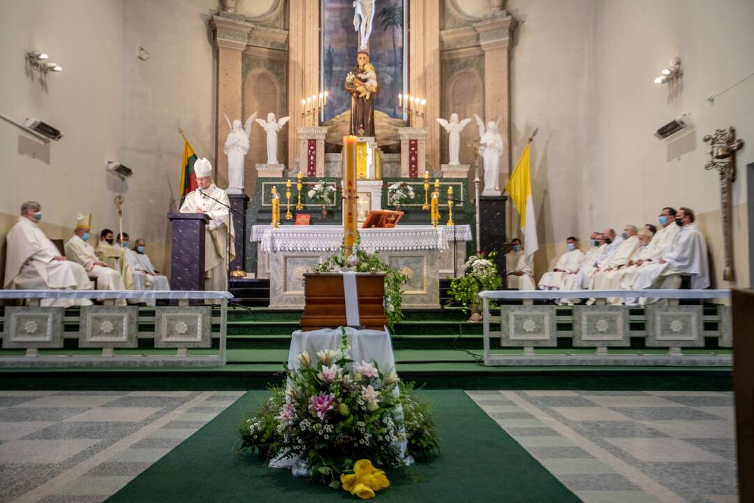 Dievo tarnaitės E. Spirgevičiūtės palaikų perlaidojimas