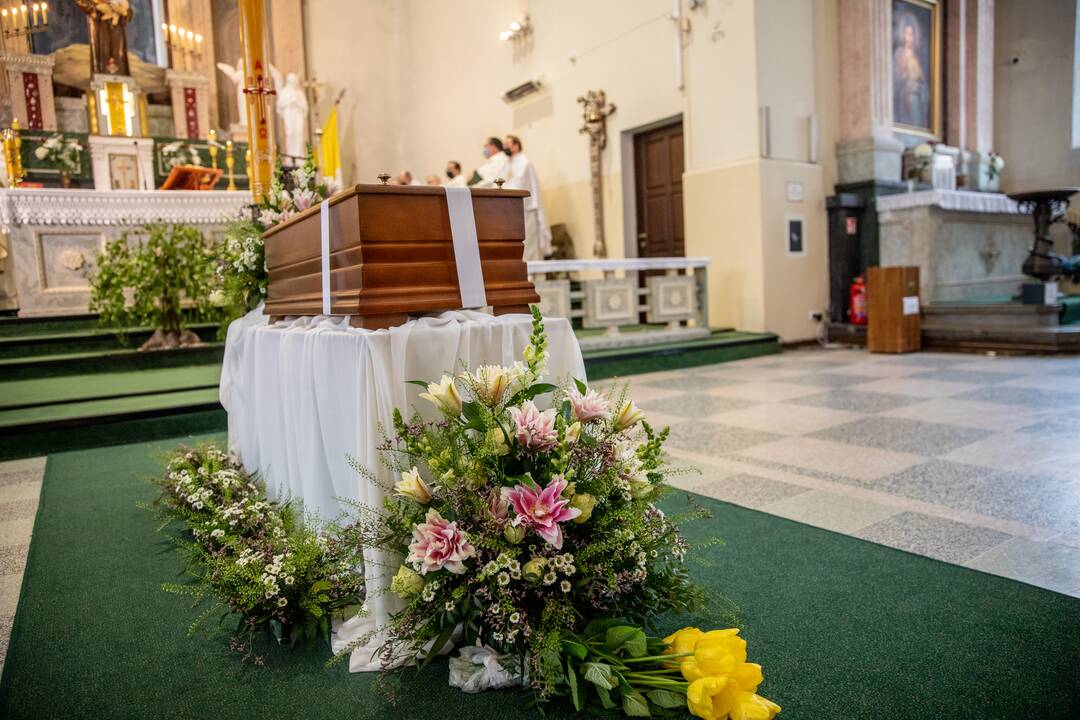 Dievo tarnaitės E. Spirgevičiūtės palaikų perlaidojimas