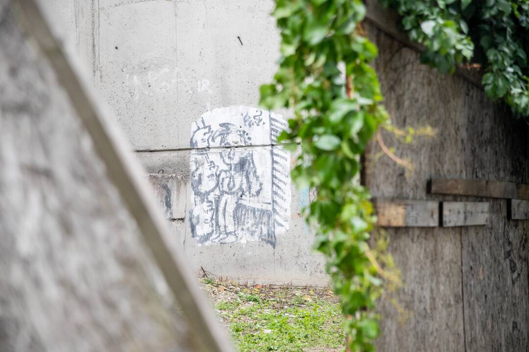Kaune, nukritęs nuo apleisto pastato stogo, žuvo jaunuolis