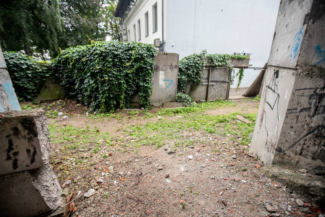Kaune, nukritęs nuo apleisto pastato stogo, žuvo jaunuolis