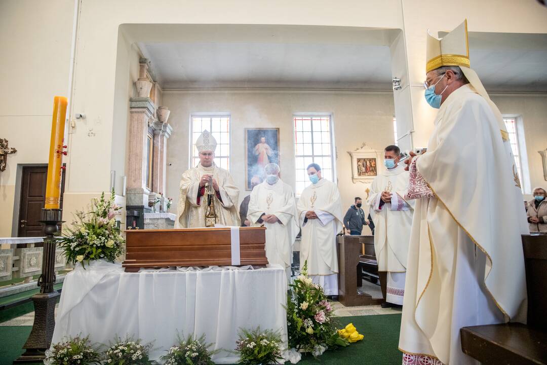 Dievo tarnaitės E. Spirgevičiūtės palaikų perlaidojimas