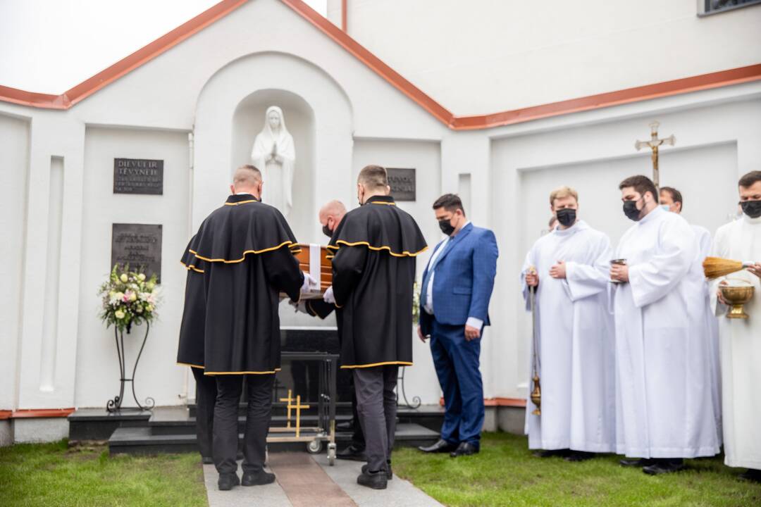 Dievo tarnaitės E. Spirgevičiūtės palaikų perlaidojimas