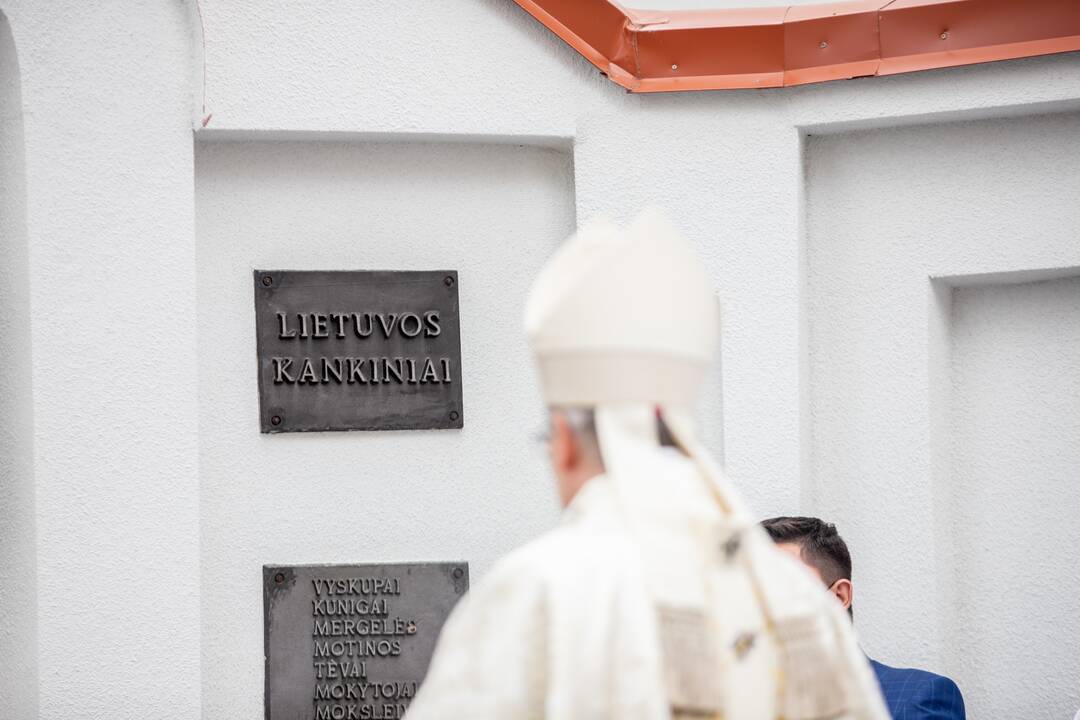 Dievo tarnaitės E. Spirgevičiūtės palaikų perlaidojimas