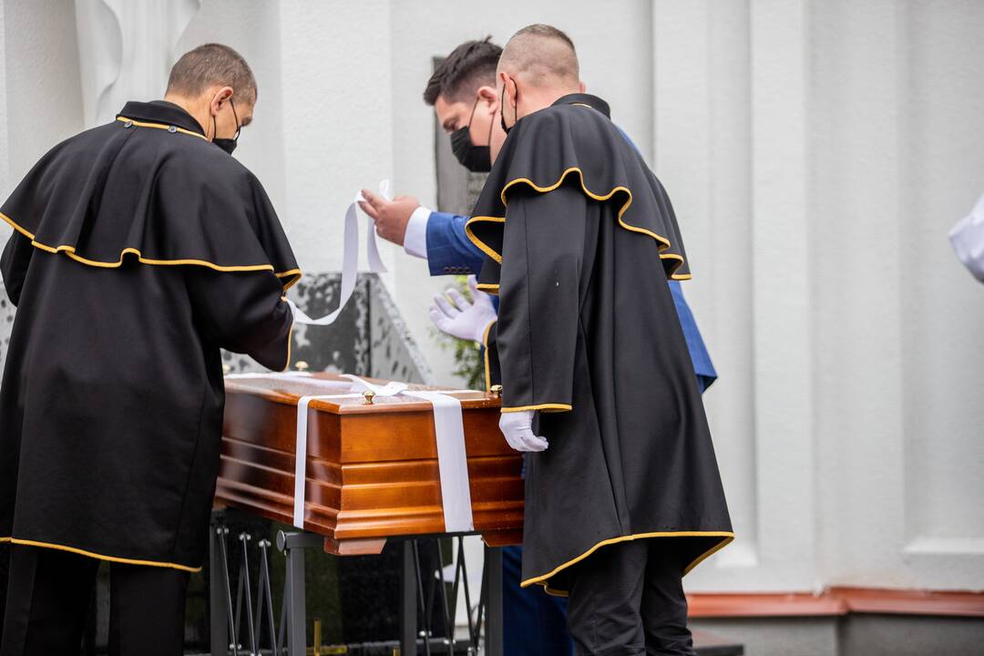 Dievo tarnaitės E. Spirgevičiūtės palaikų perlaidojimas