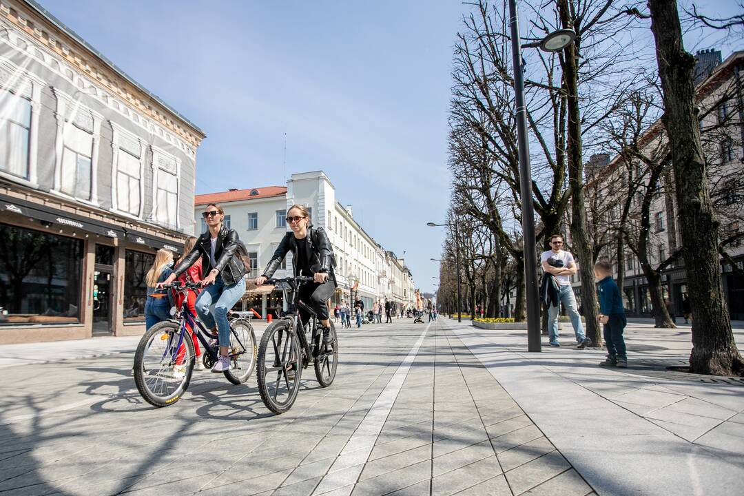 Kauniečiai džiaugėsi pavasarišku sekmadieniu