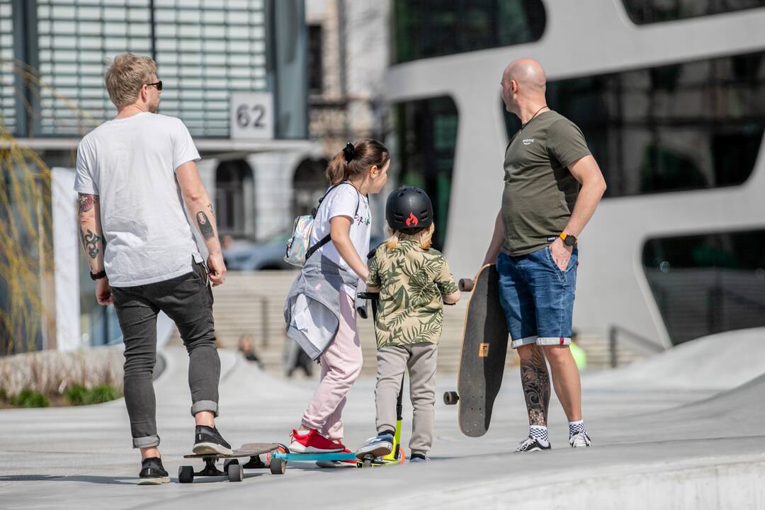 Kauniečiai džiaugėsi pavasarišku sekmadieniu