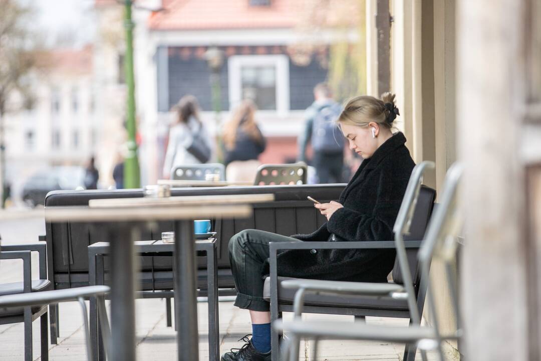 Kauniečių popietė atsivėrusiose lauko kavinėse