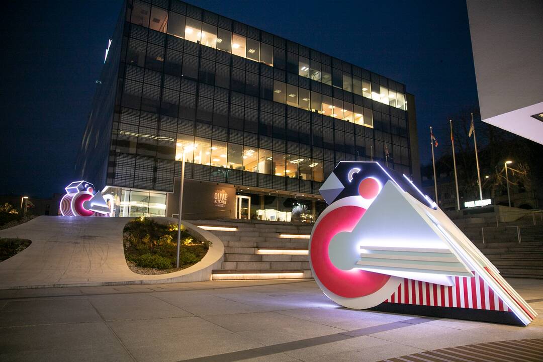 Vienybės aikštė pasipuošė A. Kišonaitės sniegenomis