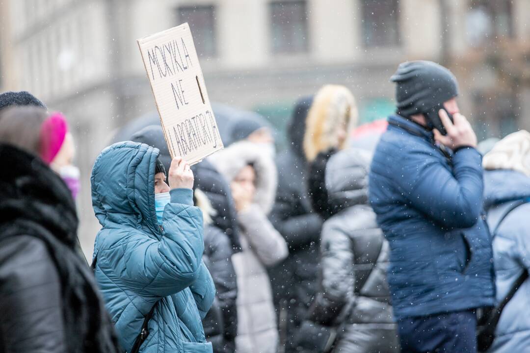 Tėvų protestas prieš vaikų testavimą