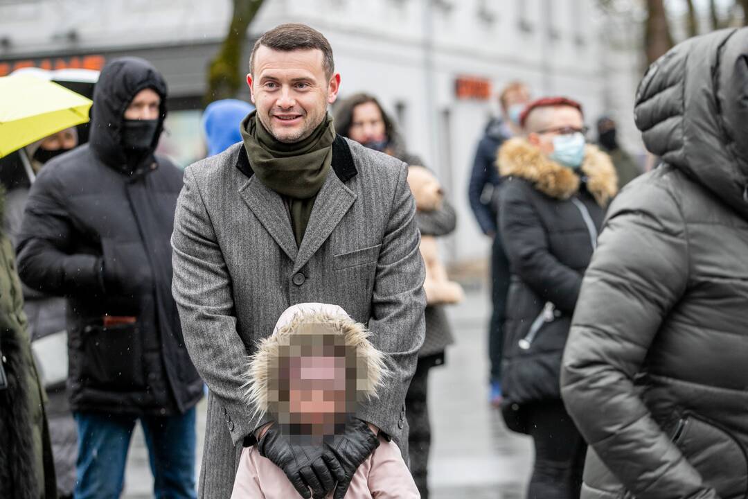 Tėvų protestas prieš vaikų testavimą