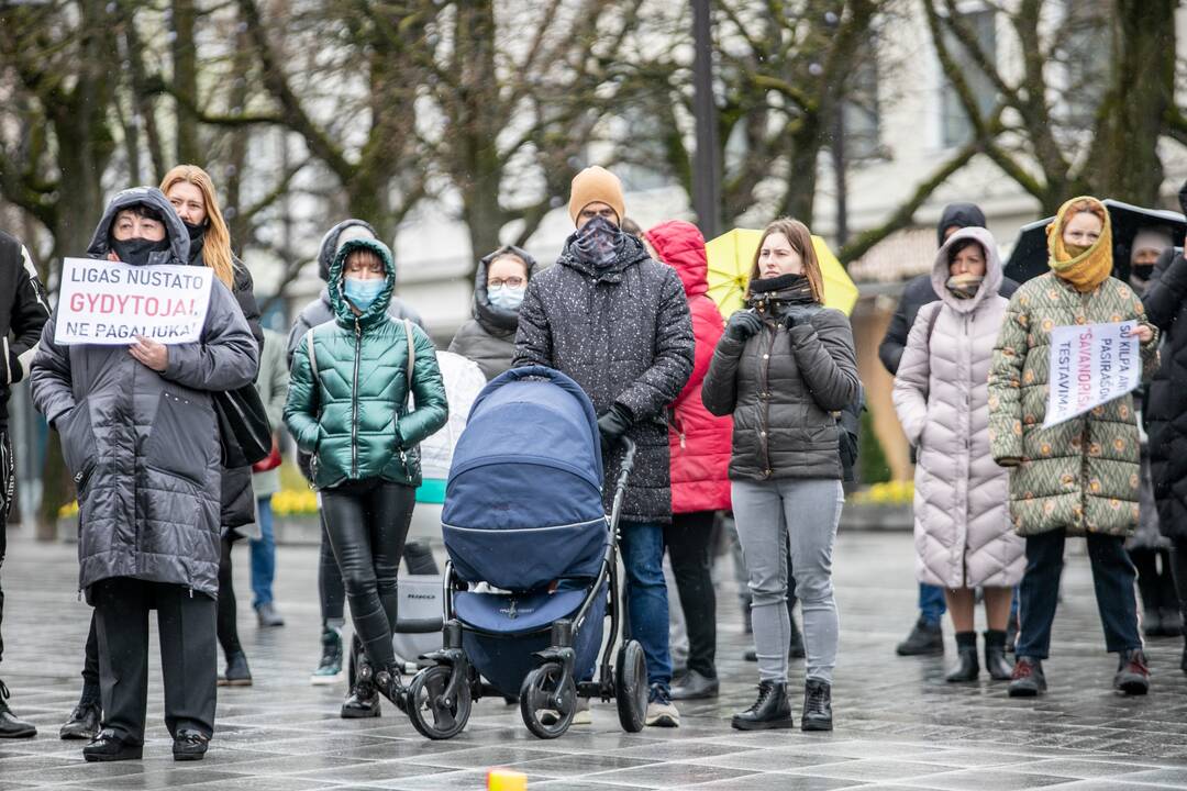 Tėvų protestas prieš vaikų testavimą