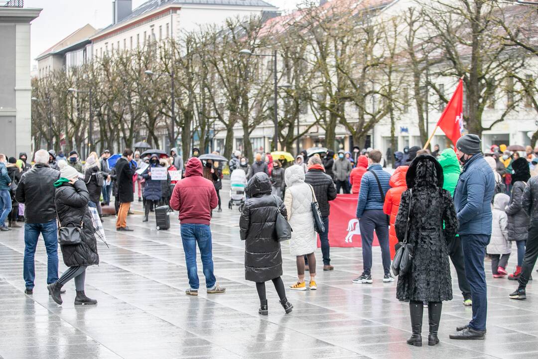 Tėvų protestas prieš vaikų testavimą