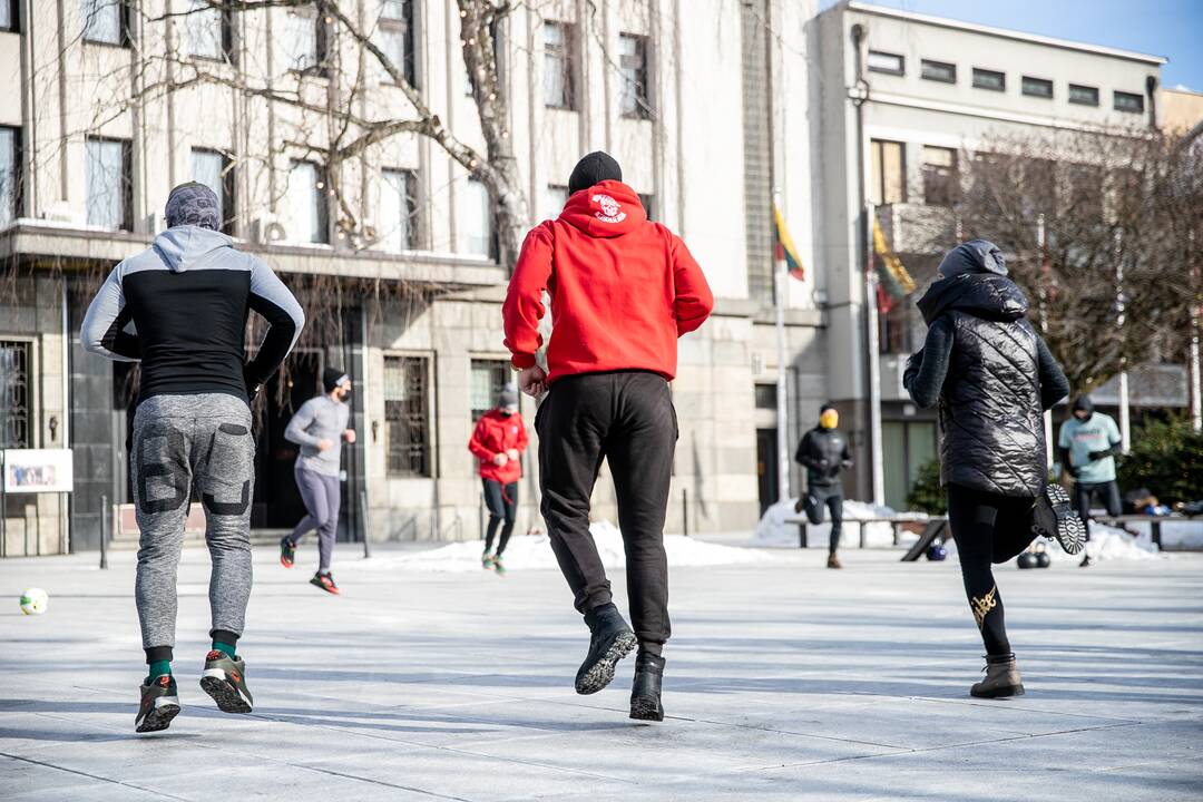 Sporto entuziastų protestas persikėlė prie Kauno miesto savivaldybės