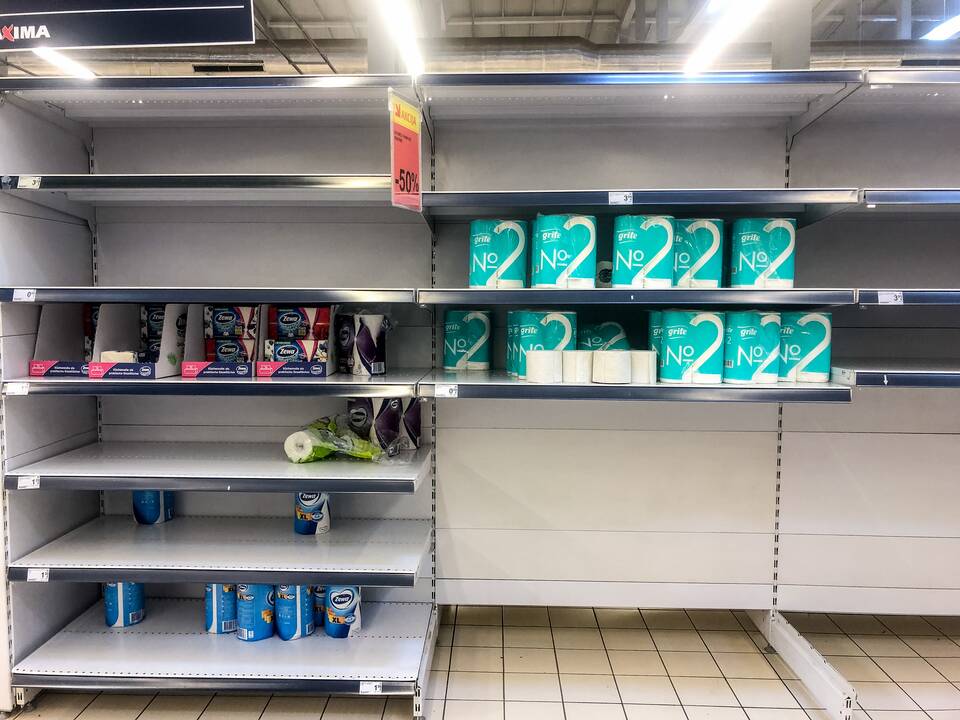 Pirkėjai apgulė Aleksote uždaromą „Maximą“