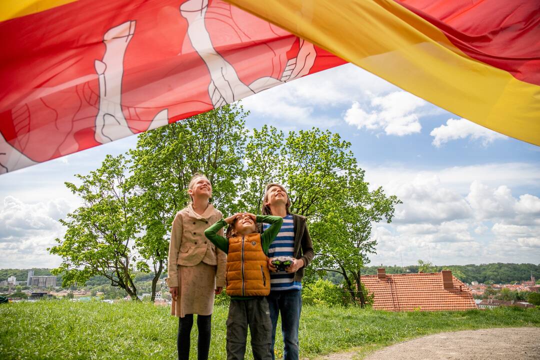 Kauno gimtadieniui – vėliava virš miesto