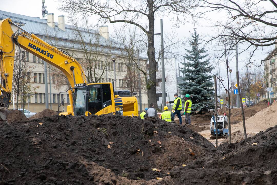K. Petrausko gatvėje tvarkomas skveras