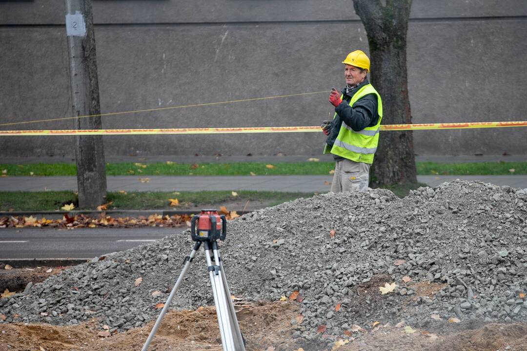 K. Petrausko gatvėje tvarkomas skveras