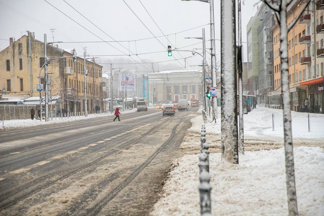 Po gausaus snygio Kaune – sudėtingos eismo sąlygos