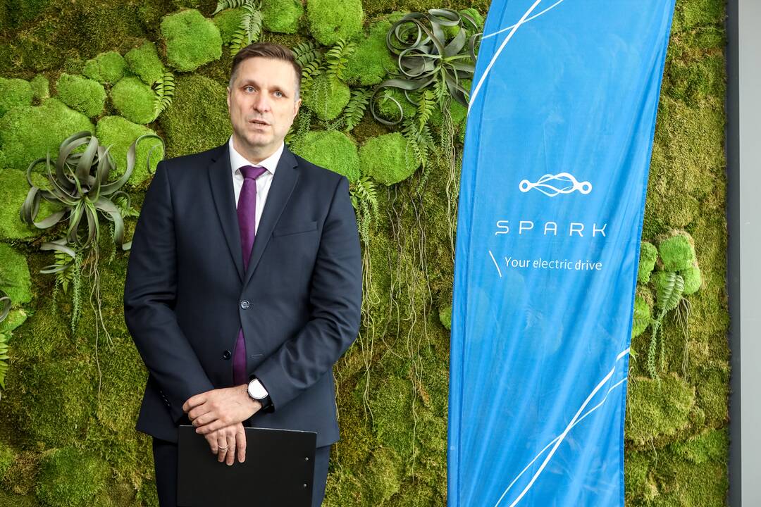 Elektromobilių dalijimosi paslauga "Spark"