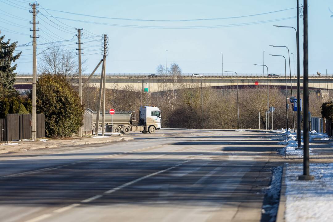 Atnaujintas eismas Panerių gatve