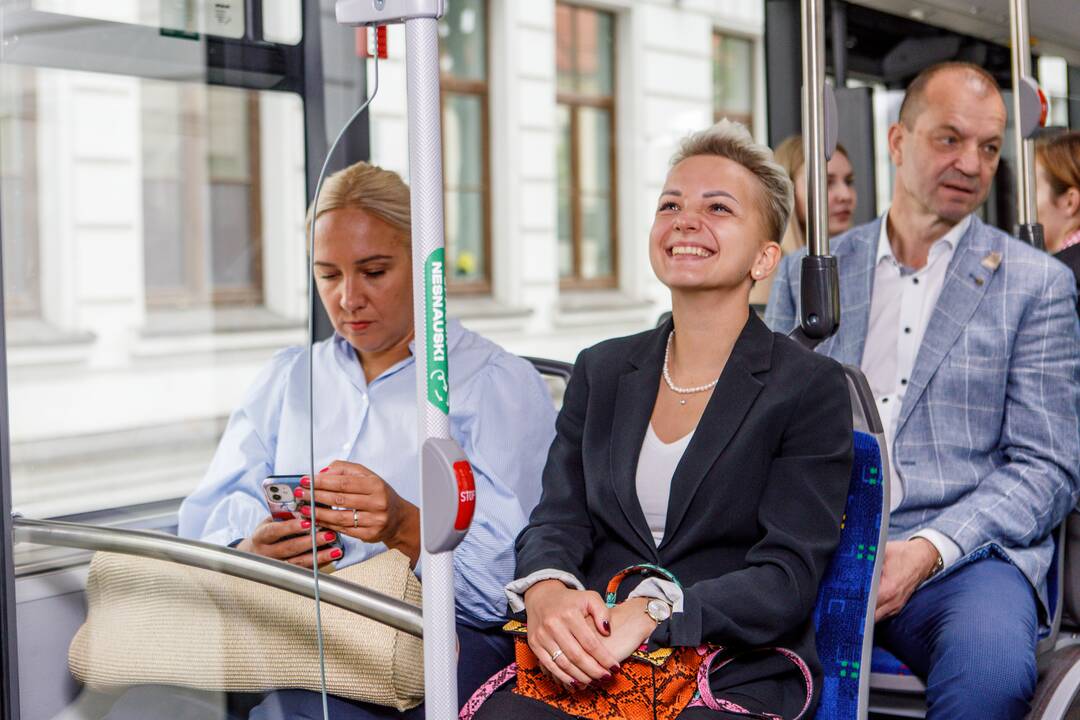 Kaune pristatė ilgąjį 18 metrų autobusą