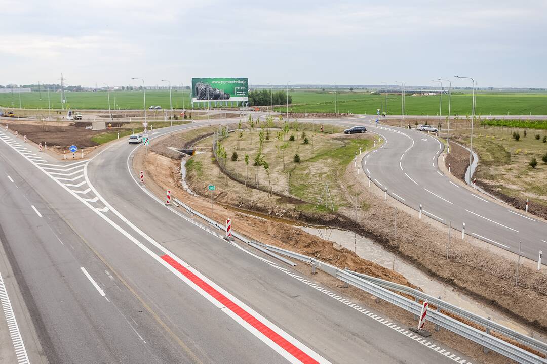 Magistralėje ties Giraite atidarytas viadukas