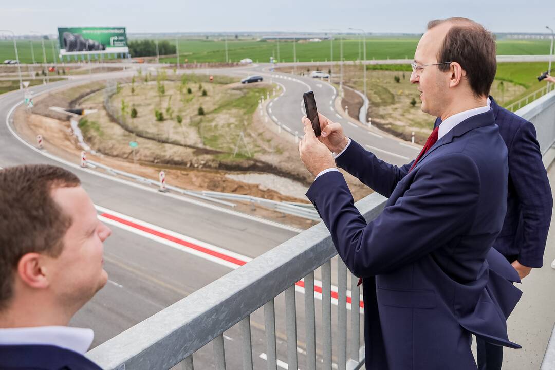 Magistralėje ties Giraite atidarytas viadukas