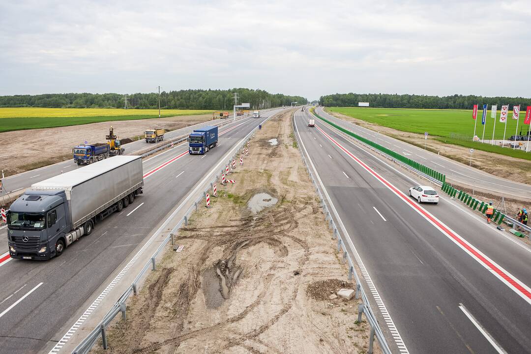 Magistralėje ties Giraite atidarytas viadukas