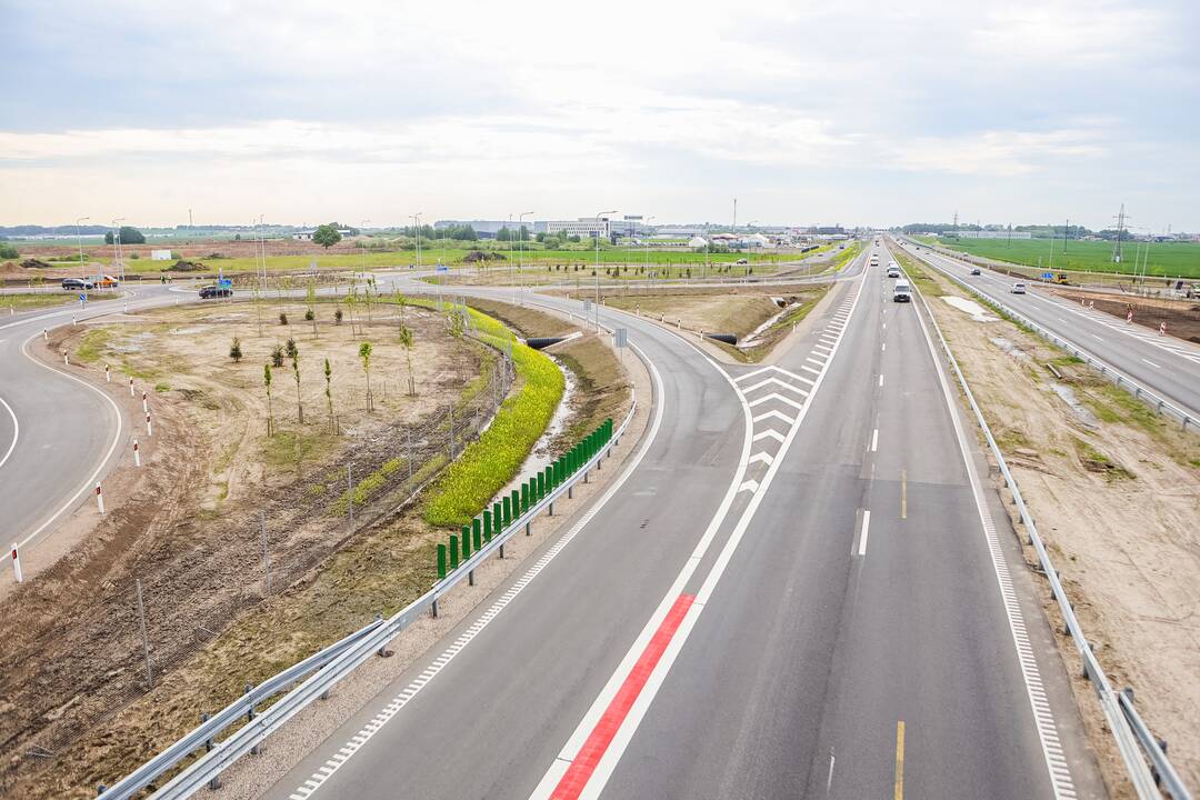 Magistralėje ties Giraite atidarytas viadukas