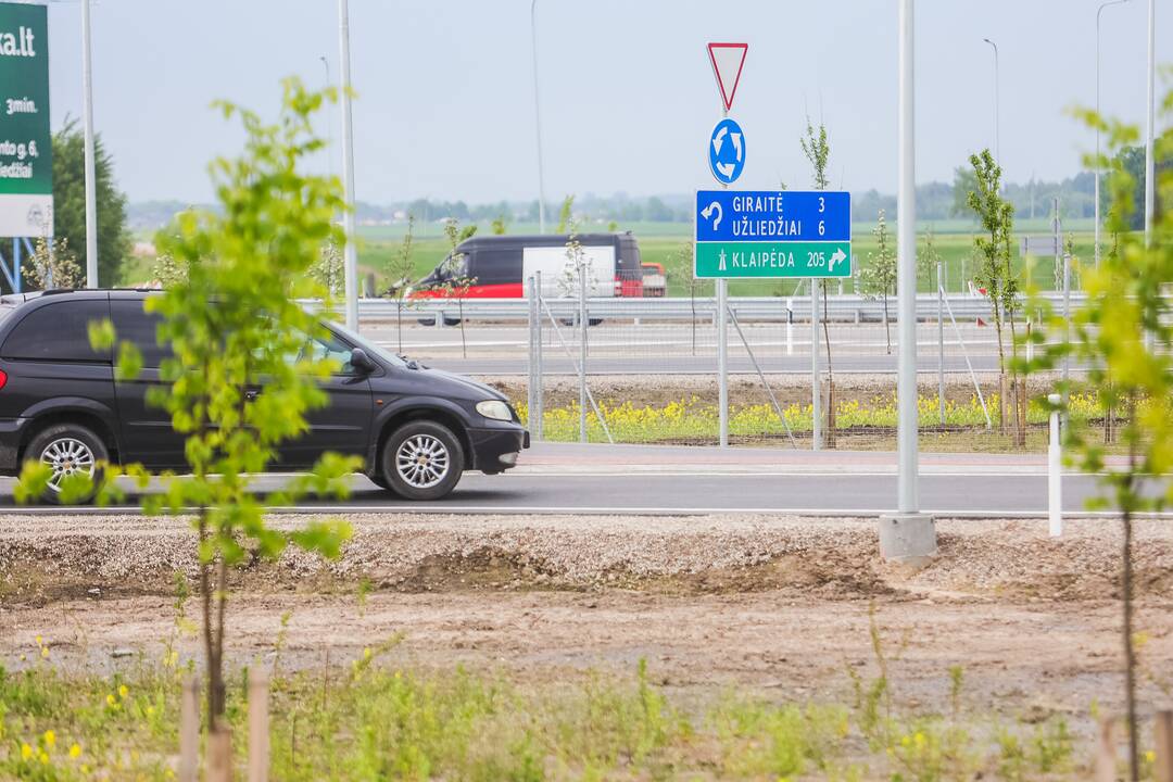 Magistralėje ties Giraite atidarytas viadukas