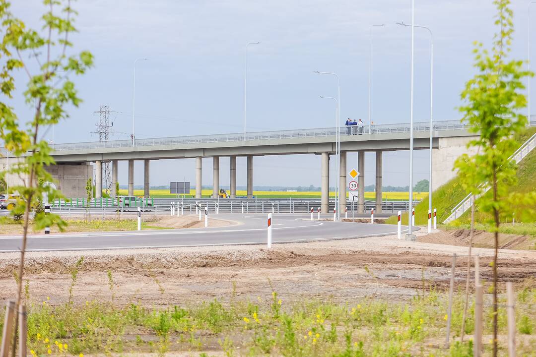 Magistralėje ties Giraite atidarytas viadukas