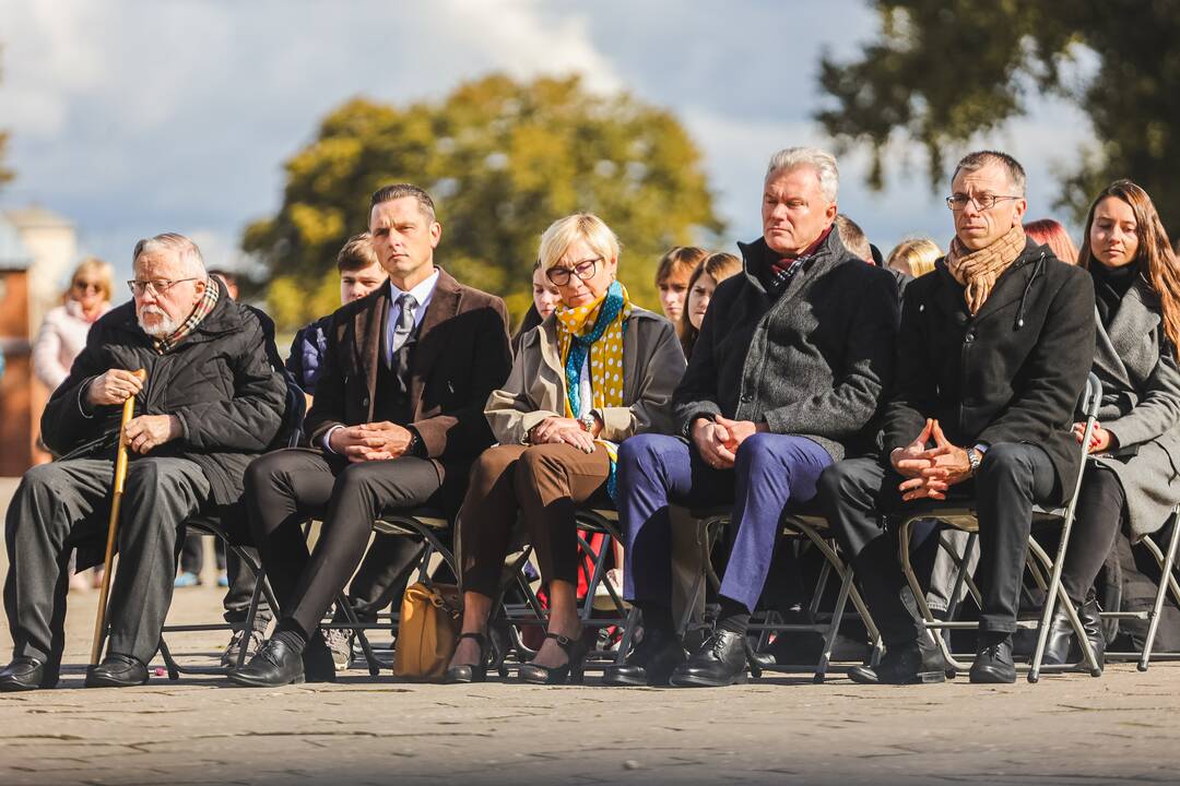 Holokausto aukų minėjimas IX forte