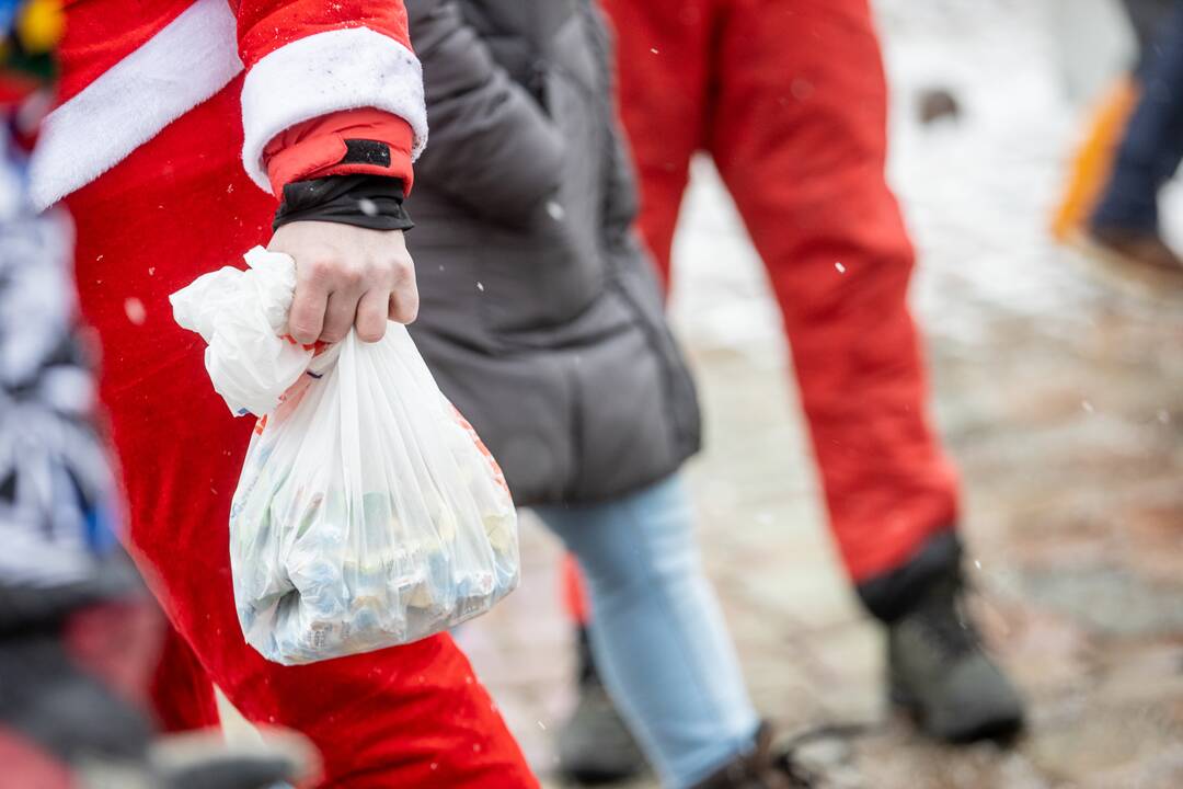 Ratuoti Kalėdų Seneliai aplankė Kauną