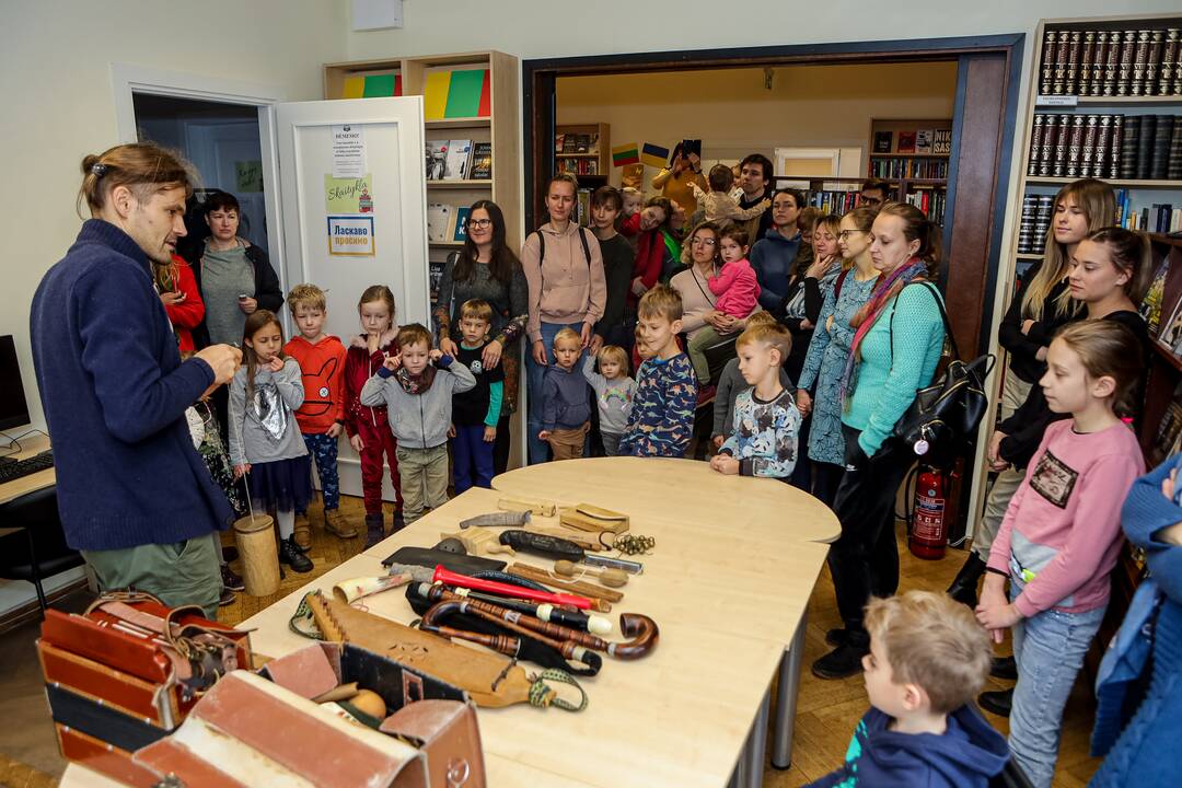 Folkloro dirbtuvės šeimoms „Etnosodas“