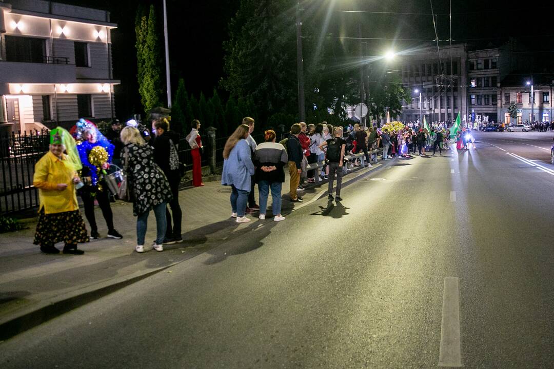 Kopimas į Parodos kalną Fluxus stiliumi