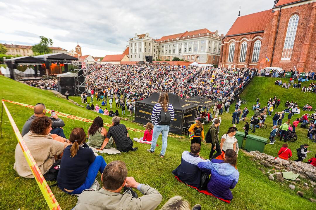 Kauno pilies papėdėje kauniečius subūrė operetė ir „Tautiška giesmė“