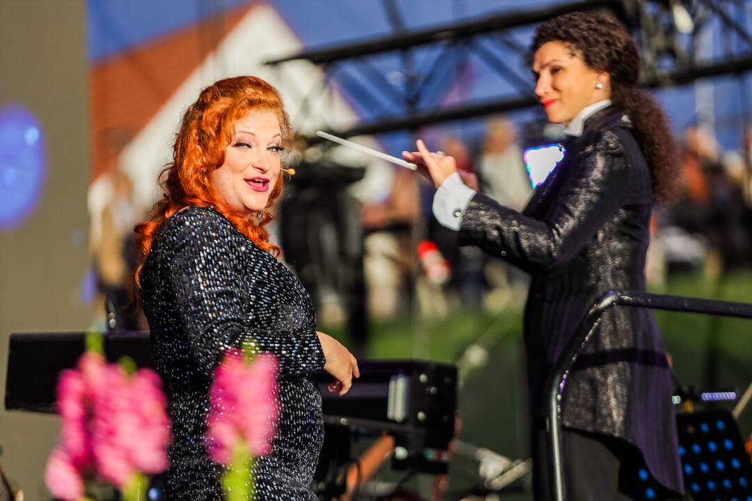 Kauno pilies papėdėje kauniečius subūrė operetė ir „Tautiška giesmė“