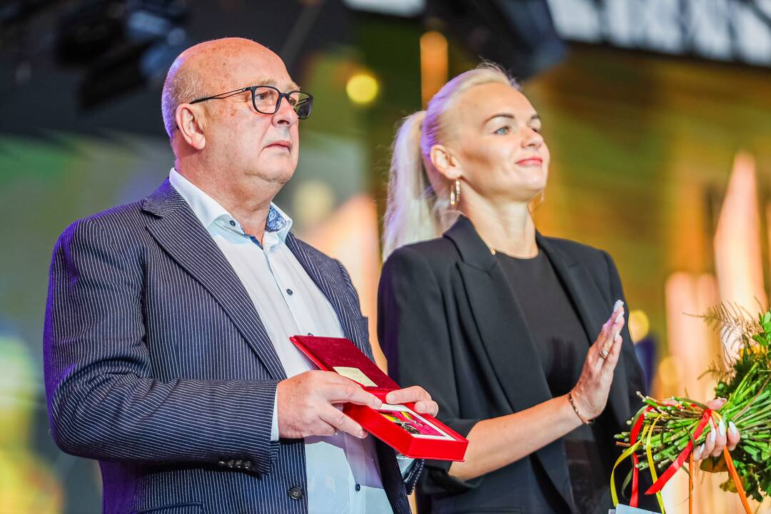 Padėkos ir garbingi apdovanojimai Kauno miesto šviesuliams
