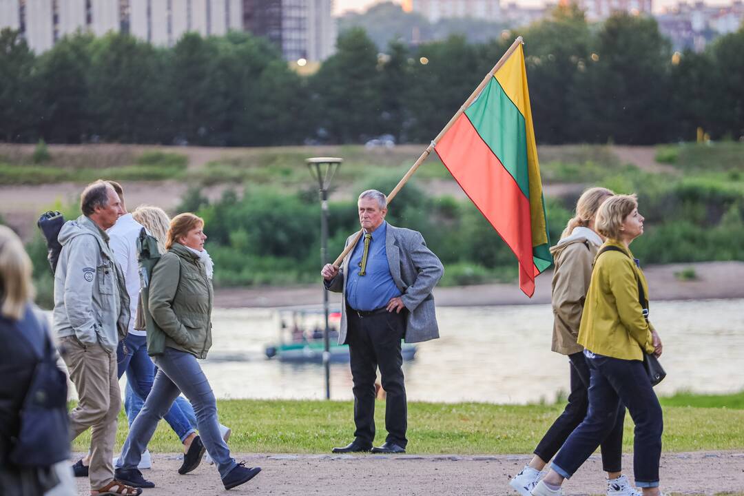 Kauno pilies papėdėje kauniečius subūrė operetė ir „Tautiška giesmė“