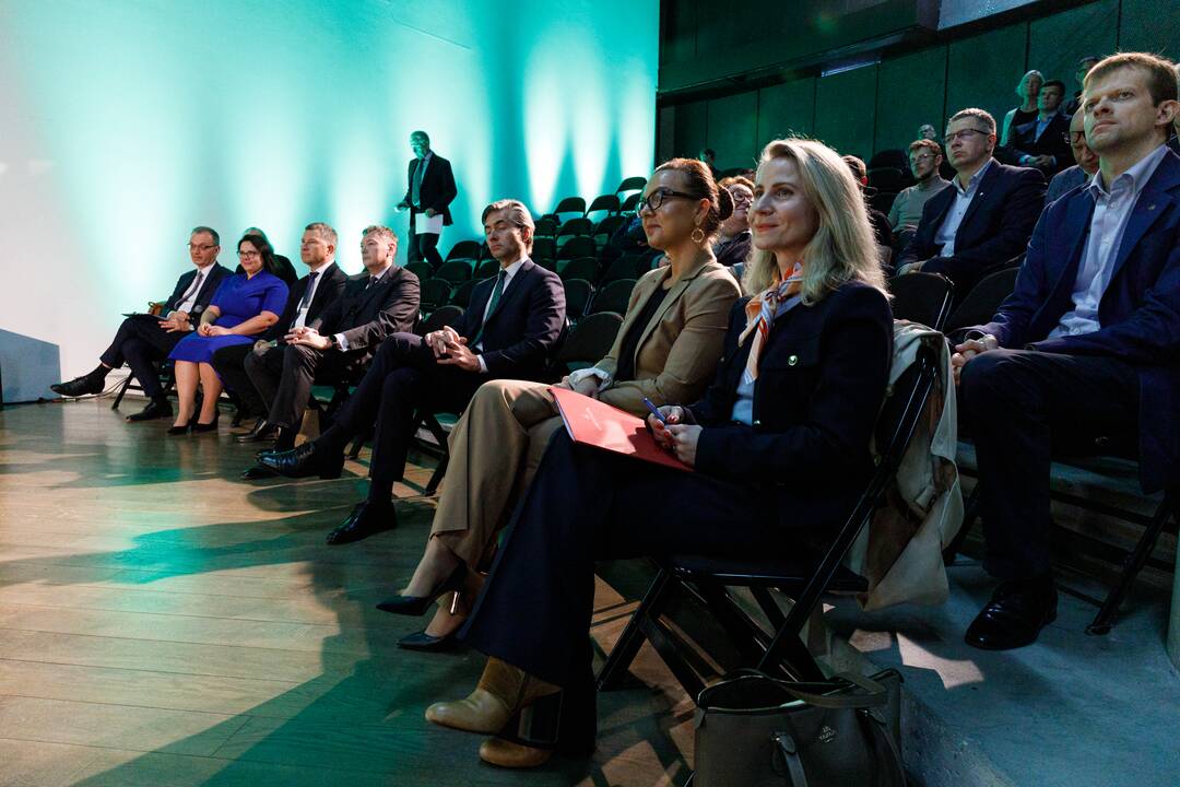 Tikslas: forume „Pramonė – valstybės saugumo prielaida“ siekta išgirsti verslo ir valstybės dialogą. 