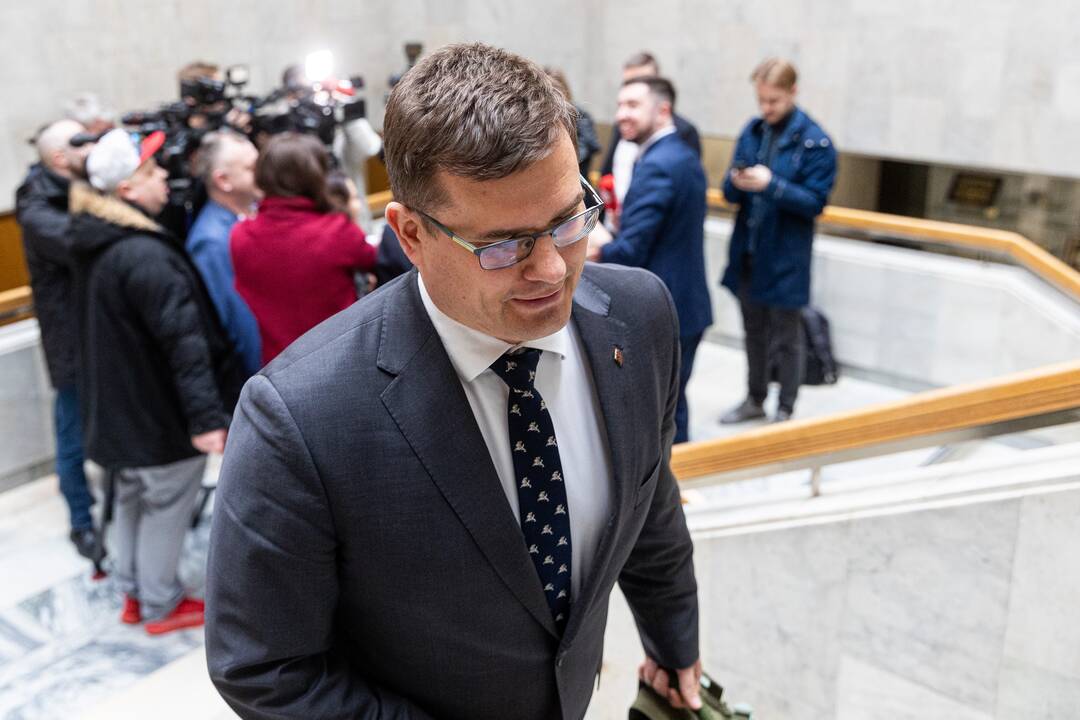 Premjerė susitiko su partijų ir verslo atstovais dėl gynybos mokesčio